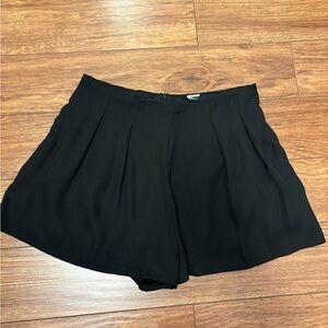 Flowy Women's Shorts